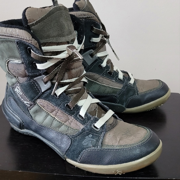 **Very Rare** Women's Cushe Diva boots size 9 - run small - Picture 4 of 8